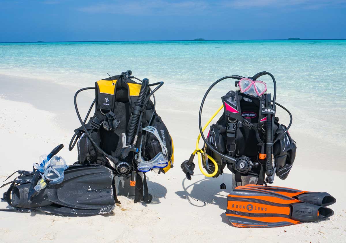 Scuba diving gear and photo equipment - Dive into Life